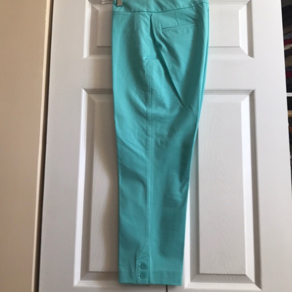 Cropped cotton pants in size 6 - Picture 2 of 5